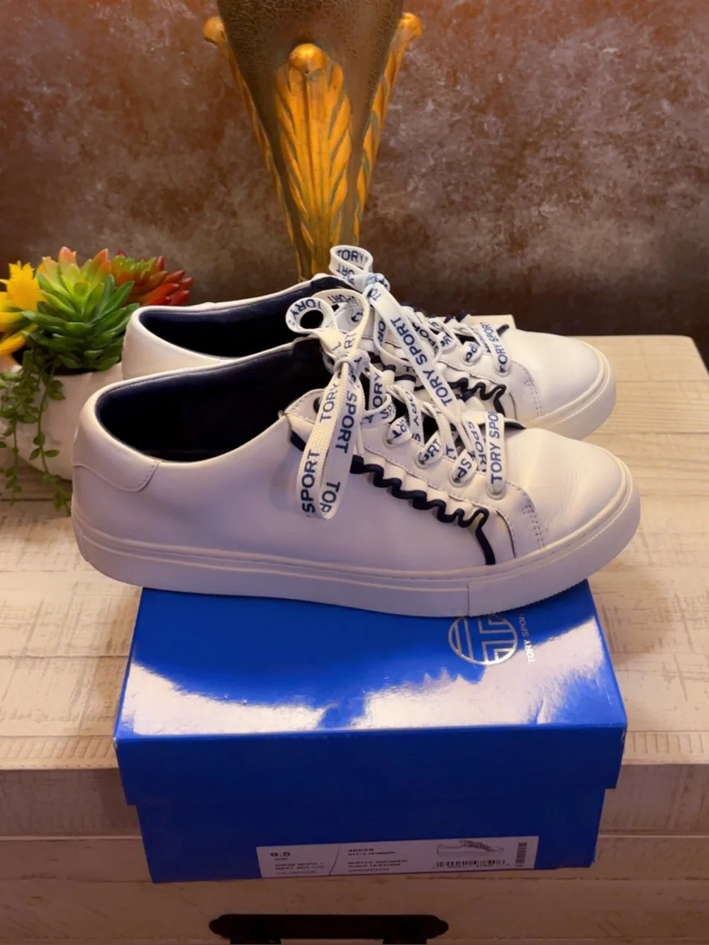 Cute Tory Burch Sport White Leather Sneakers W/Navy Ruffle Trim W/Box ~ Size 9.5